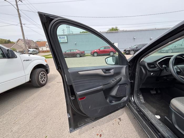 2022 ford escape se-awd with 125670 miles for sale near rochester, minnesota 6610e6765a0541b9b37f1abc6d88e2e9.jpeg