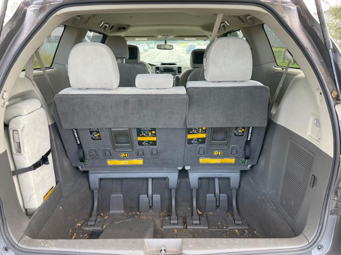 2011 toyota sienna le-8-pass-v6 with 190349 miles for sale near elk-river, minnesota 665820d5b3ce46f98a445b9f17acebc7.jpeg