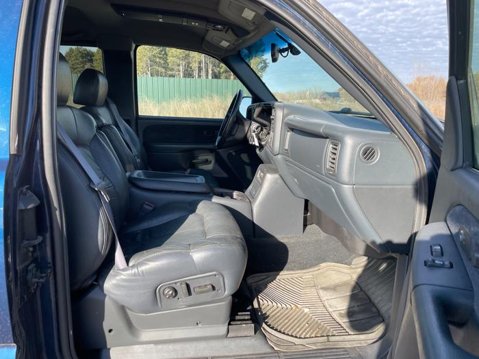 2000 chevrolet silverado-1500 ls-ext.-cab-3-door-long-bed-4wd with 134372 miles for sale near elk-river, minnesota 6693c8f9e31d428ba8d38ee41a1aa587.jpeg