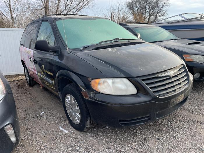 2006 chrysler town-and-country base-lx with 227559 miles for sale near elk-river, minnesota 669c5eec651b4c4a91291794beaeccfd.jpg