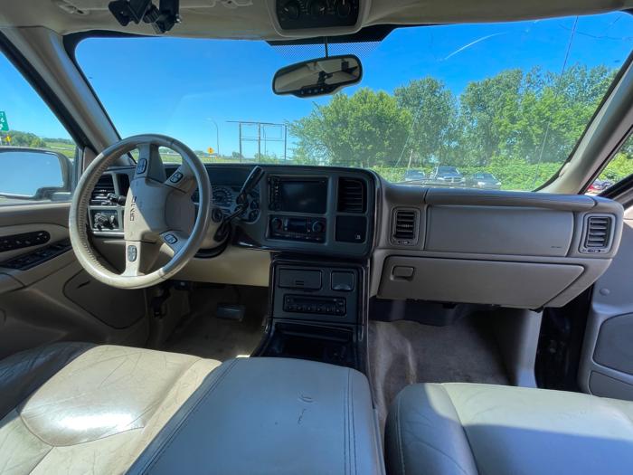 2006 gmc yukon-denali with 316678 miles for sale near shakopee, minnesota 66ac7873187d4cf9be48bbe009b47bc7.jpeg
