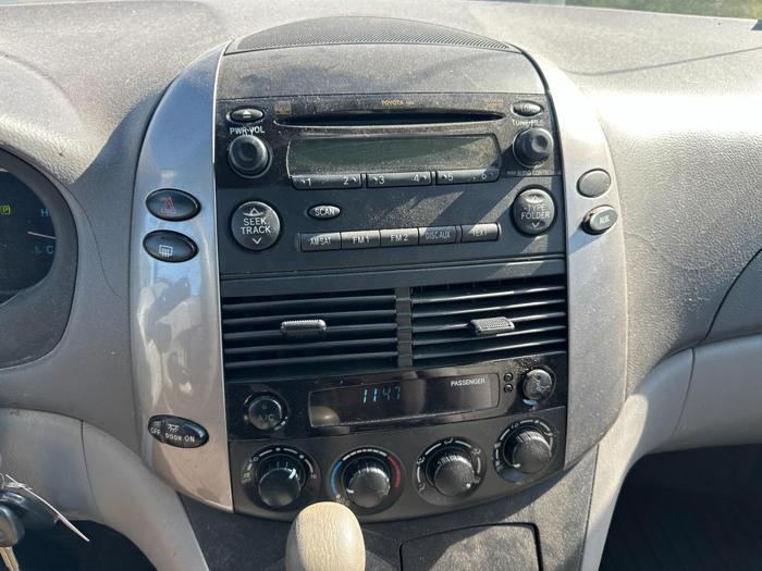 2006 toyota sienna le-7-passenger with 186110 miles for sale near elk-river, minnesota 66b2e195e80d49929a739cc0956909c4.jpg