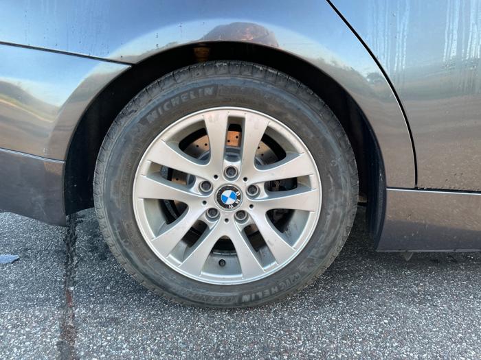 2006 bmw 3-series 325i-sedan with 170219 miles for sale near elk-river, minnesota 66fd6730b8d24b3dab3c61fc6b0f5eb5.jpeg