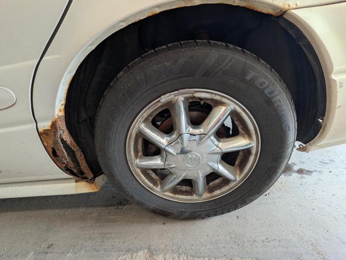2005 buick lesabre limited with 159535 miles for sale near elk-river, minnesota 670866da60574658a043f301685f5a69.jpg