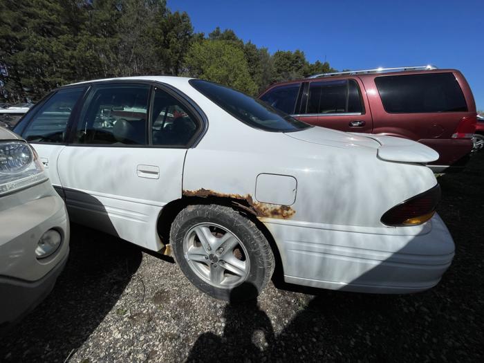 1998 pontiac bonneville se with 227351 miles for sale near elk-river, minnesota 670bdca167c141efa06f64962a06b8c3.jpg