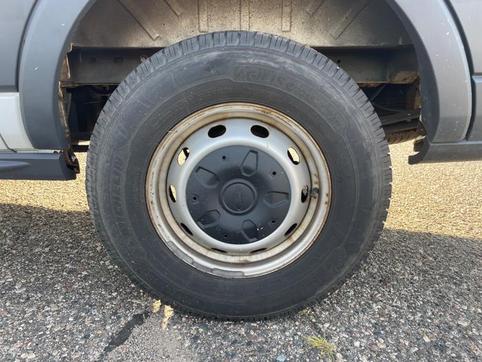 2015 ford transit 250-van-low-roof-w-sliding-pass.-130-in.-wb with 229412 miles for sale near annandale, minnesota 67b713761ee84fe5b6224fc33f4e91fc.jpeg