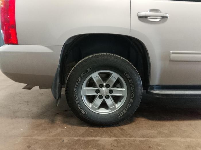 2009 gmc yukon slt-1-4wd with 89249 miles for sale near elk-river, minnesota 67bbf3c37e33476bb396d778a8c5bda9.jpg