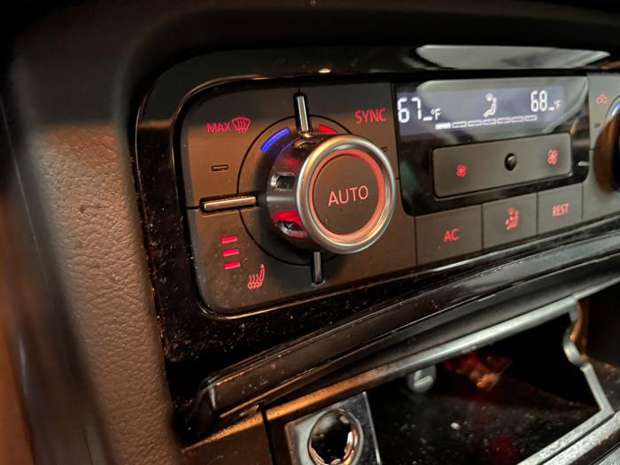 2012 volkswagen touareg vr6-lux with 229771 miles for sale near elk-river, minnesota 67dfdf29ae724f2ebcc1e9230c1ad680.jpeg