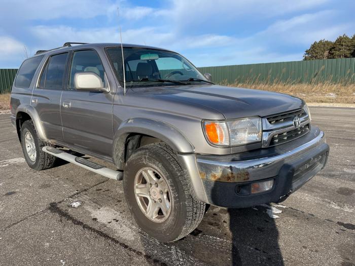 2002 toyota 4-runner sr5 with 211487 miles for sale near elk-river, minnesota 67ef25276a7c4abaa0f4911a7bbdec55.jpg