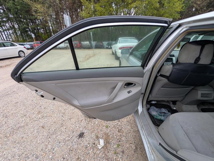 2010 toyota camry le-6-spd-at with 117426 miles for sale near elk-river, minnesota 67f988f231484d17a9dfec5266d8a215.jpg