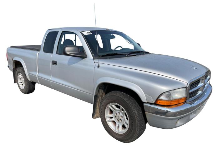 2003 dodge dakota slt-club-cab-2wd with 247421 miles for sale near elk-river, minnesota 681e108c17024afbbbccd99e54a93a1e.jpg