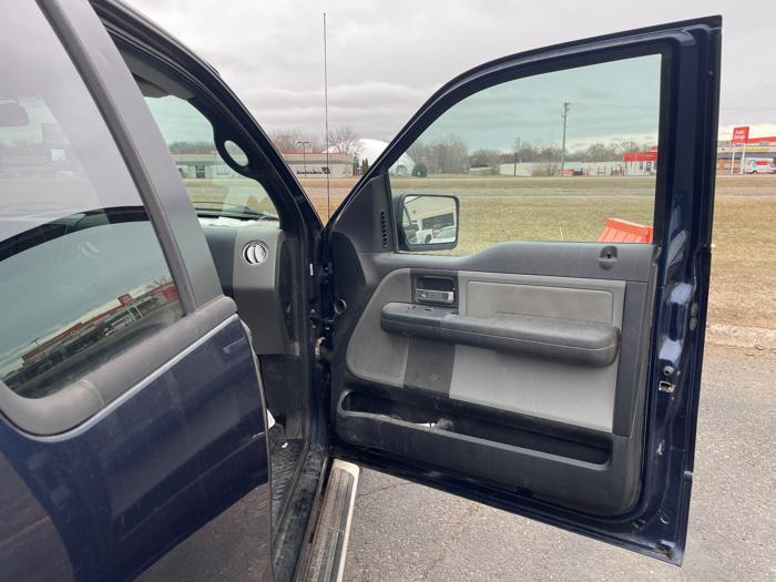 2004 ford f-150 xl-supercab-4wd with 113212 miles for sale near spring-lake-park, minnesota 6828ef068c98413ba411336dc1ca2fc7.jpeg