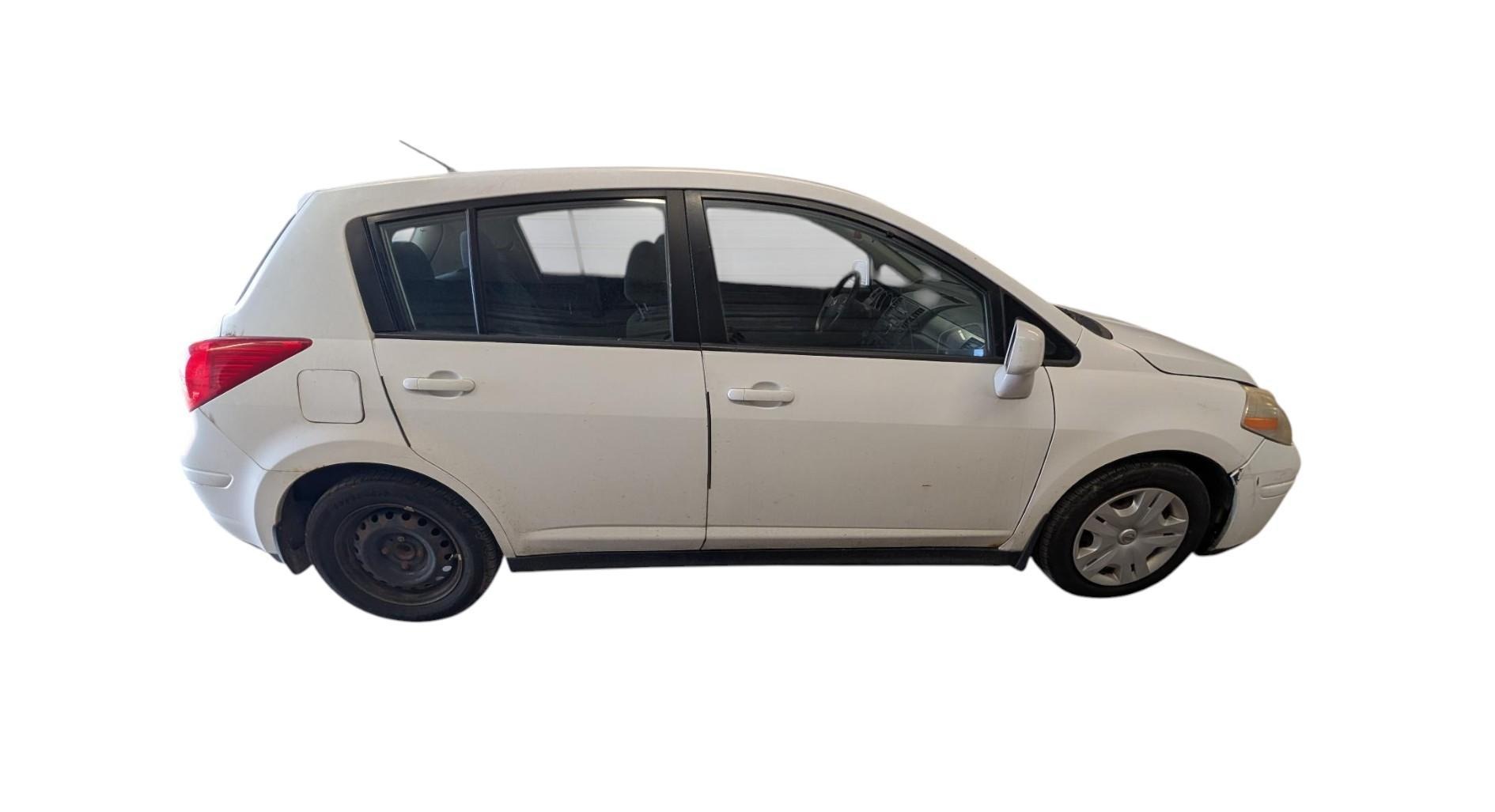 2012 nissan versa 1.8-sl-hatchback with 235732 miles for sale near elk-river, minnesota 682a360b939d4310b27b0f30efd3e128.jpg