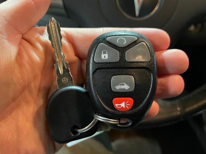 2009 pontiac g6 with 182153 miles for sale near elk-river, minnesota 685f1c9288fb4dd09b222e59b8c9c93d.jpg