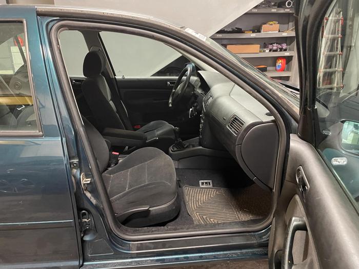 2002 volkswagen jetta gls-tdi with 132689 miles for sale near elk-river, minnesota 6866e3ebcec04565801bc548a25bffbc.jpg