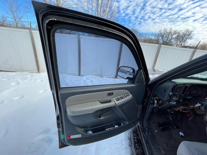 2001 chevrolet tahoe 2wd with 283729 miles for sale near elk-river, minnesota 68a9abd8feea4bccab4eb62ab29e62e7.jpeg