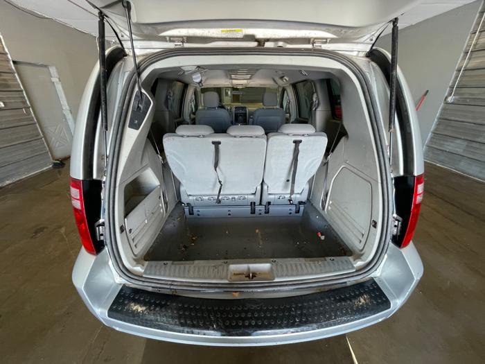 2008 dodge grand-caravan sxt with 186501 miles for sale near elk-river, minnesota 68b9b8d94fbb4822b9a15eff07774941.jpeg