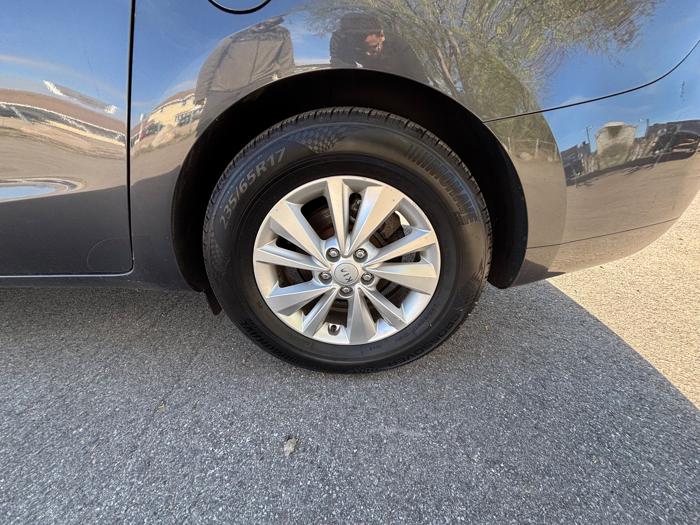 2017 kia sedona lx with 142893 miles for sale near elk-river, minnesota 68d3010b72ef4d1f9097bcdafcc84fc7.jpeg