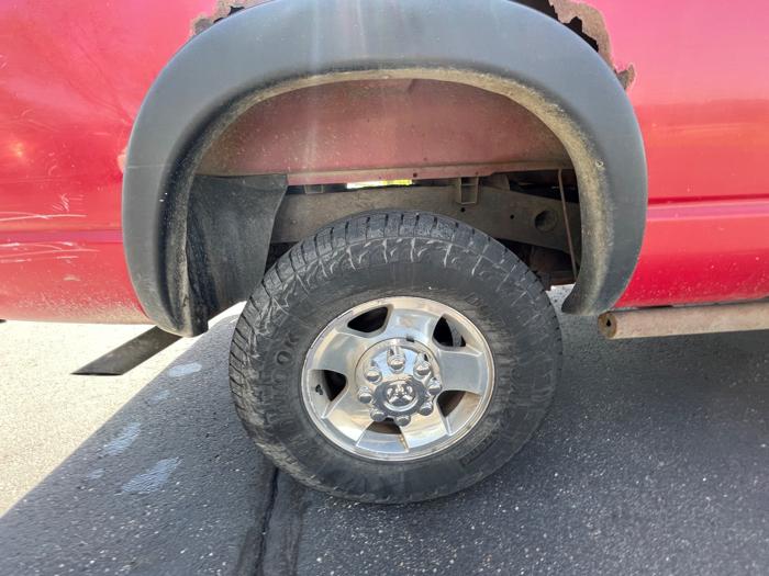 2006 dodge ram-2500 laramie-quad-cab-4wd with 323244 miles for sale near clearwater, minnesota 68f7e3110dd14d009dd069690828c47d.jpeg