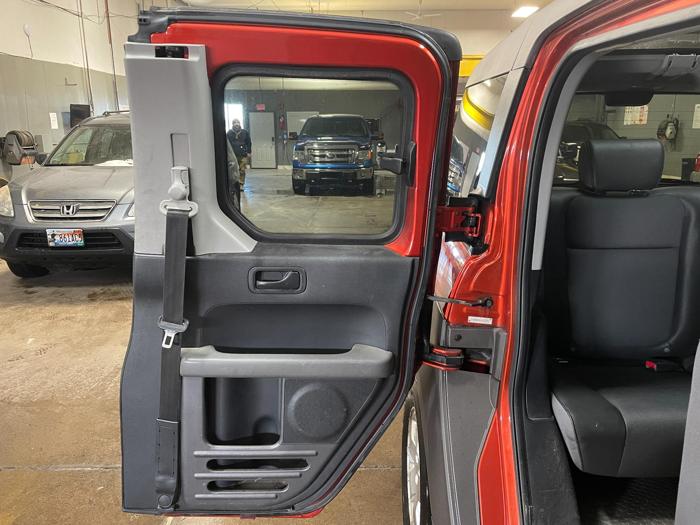2003 honda element ex with 204662 miles for sale near elk-river, minnesota 690ece9ff5f14f1eb854ffa2cca3e99d.jpg