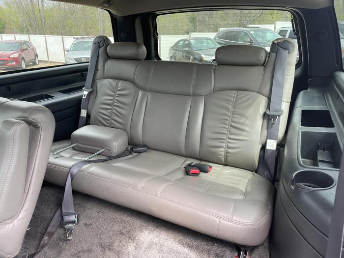 2001 chevrolet suburban 1500 with 236426 miles for sale near elk-river, minnesota 6922d169fae14504a0e20b74c3d80995.jpg