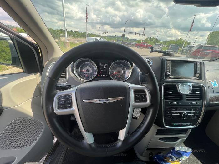 2013 chrysler town-&-country touring with 186361 miles for sale near savage, minnesota 692ebee30e61443d9ed0314cc1a3931e.jpeg