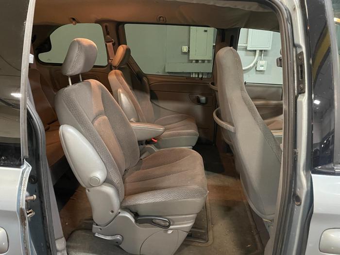 2004 Dodge Caravan