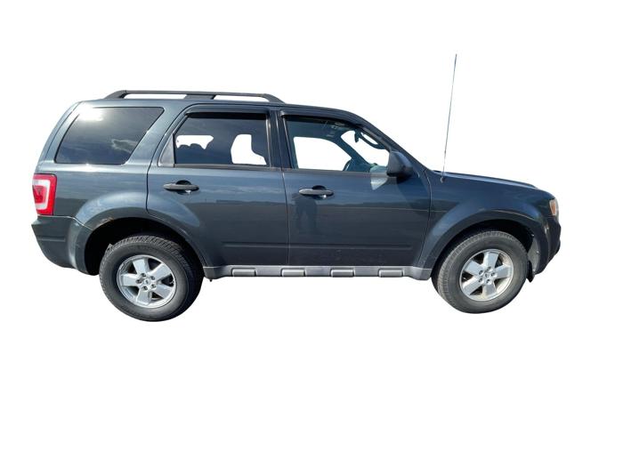 2009 ford escape xlt-fwd-v6 with 167177 miles for sale near rochester, minnesota 697f25ea7705493681c29151d783dc6c.jpg