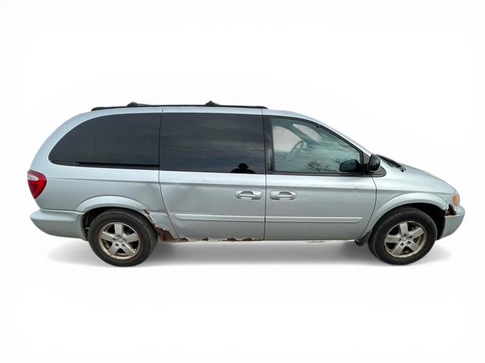 2005 dodge grand-caravan sxt with 72799 miles for sale near elk-river, minnesota 698d9f32886443a9b7aa6525cbc5d3bf.jpg