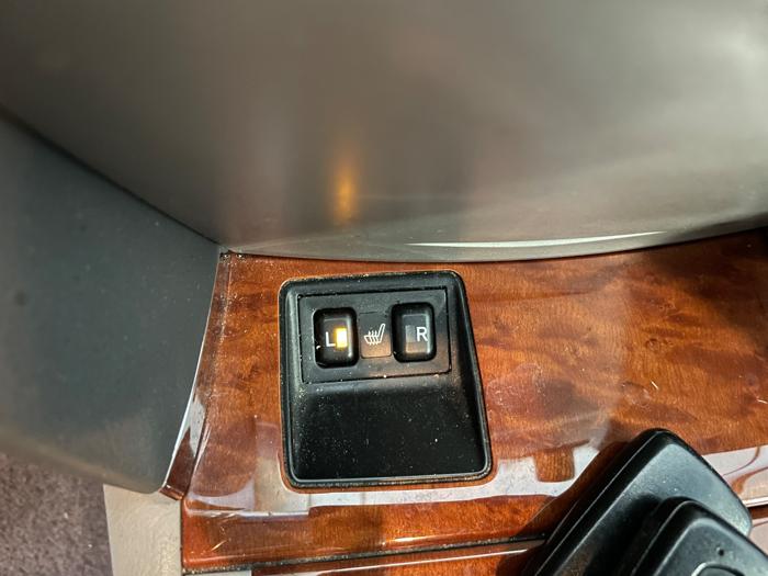 2011 toyota camry base-6-spd-at with 254450 miles for sale near elk-river, minnesota 69a824de9b0c4a2c8629327230b7cca5.jpeg