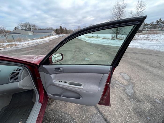 2004 toyota camry le with 211412 miles for sale near elk-river, minnesota 69b179e57928453c9254f1649a61bcad.jpeg