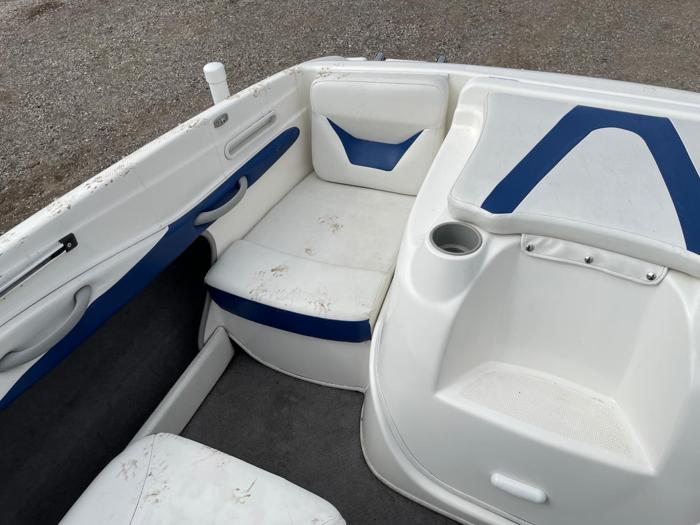 2005 18 Ft. Bayliner