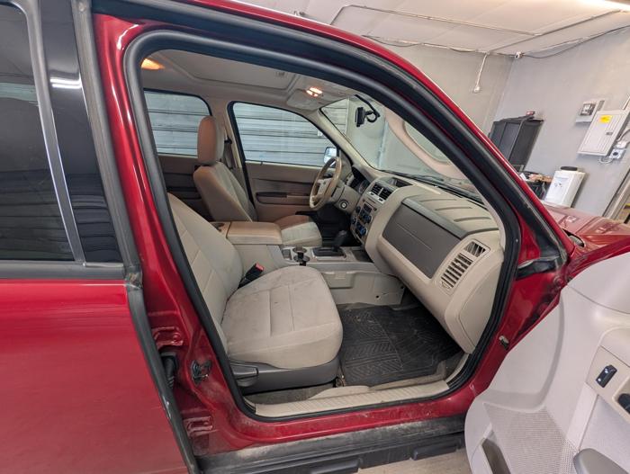 2011 ford escape xlt-4wd with 245487 miles for sale near elk-river, minnesota 6a0db6e1ab0d424f8a0c0d9ead6ffbaf.jpg