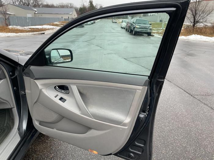 2009 toyota camry base with 197180 miles for sale near elk-river, minnesota 6aa47e43a9664a14951cac473ee7c604.jpg