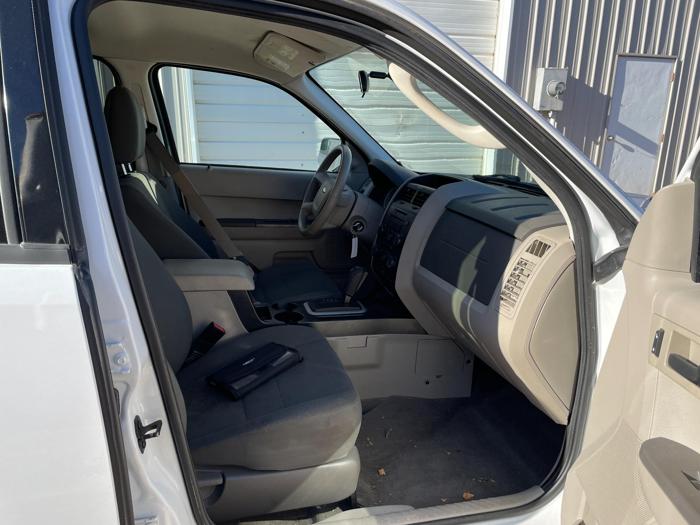 2011 ford escape xls with 113303 miles for sale near elk-river, minnesota 6abd7a1e9f9f47d0b7ec705fedab19ab.jpg