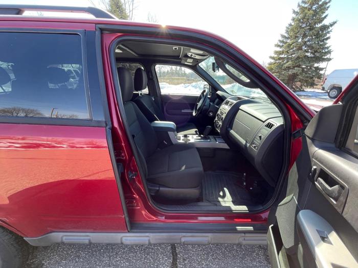 2009 ford escape xlt-4wd-v6 with 118028 miles for sale near fridley, minnesota 6ac8634d4b8a4b19af960fadbe9ea79c.jpeg