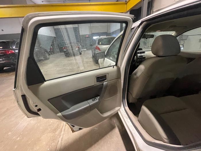 2009 ford focus se-sedan with 198044 miles for sale near elk-river, minnesota 6ae85a41745f4e25a5bb32702b982375.jpeg