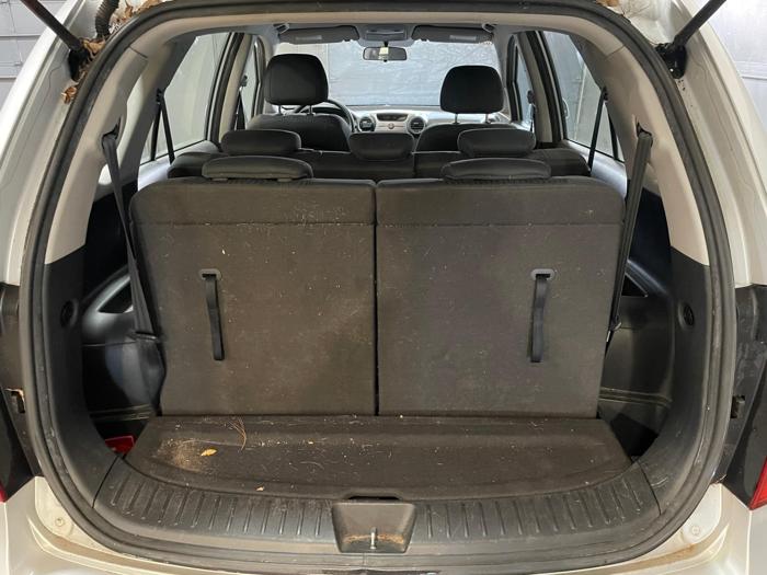 2009 Kia Rondo