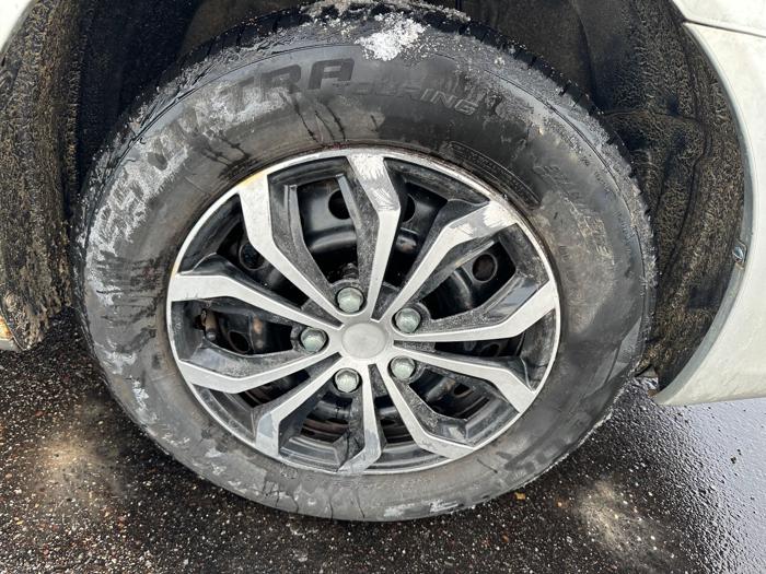 2005 toyota camry standard with 188569 miles for sale near elk-river, minnesota 6afc4099061f4b30bd98efedf92097c6.jpeg