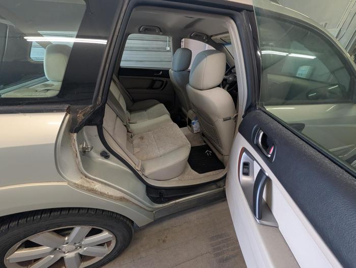 2006 subaru outback 2.5i-wagon with 138392 miles for sale near elk-river, minnesota 6b4793427f424feb98acc7c2f009ec43.jpg