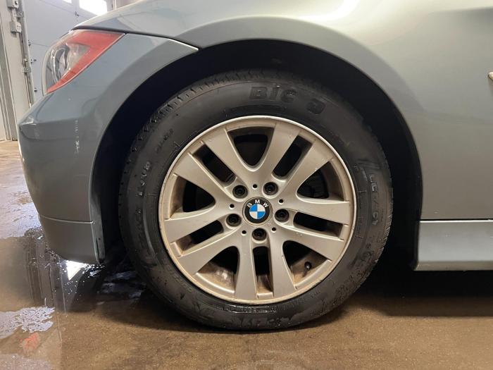 2006 bmw 3-series 325xi-sedan with 99662 miles for sale near elk-river, minnesota 6b7814279a404949a9c14f489c764bd2.jpg