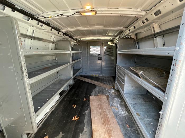 2014 chevrolet express 2500-cargo with 184356 miles for sale near columbus, minnesota 6ba55bb979df47578bf8054a34a4f060.jpeg