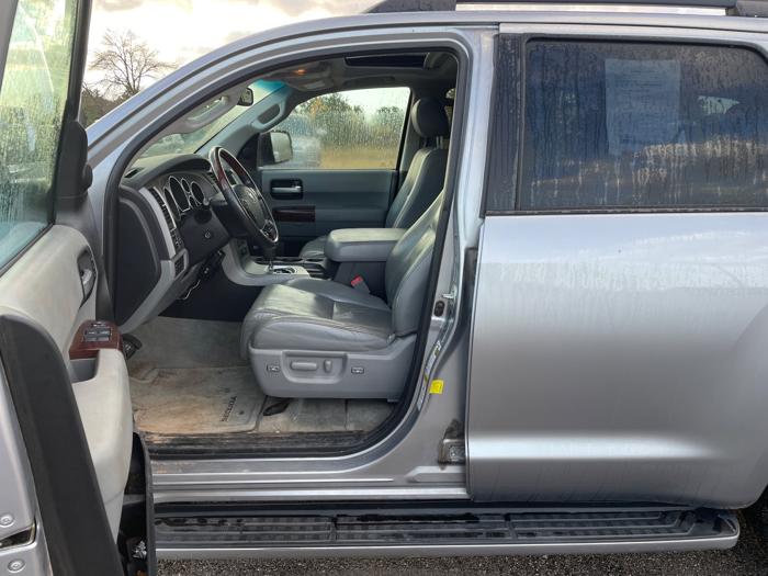 2011 toyota sequoia plantium-4wd-ffv with 210069 miles for sale near hastings, minnesota 6ba73776b1c84a62aa586ee4f41bf54e.jpeg