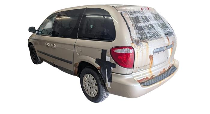 2006 chrysler town-&-country base with 224797 miles for sale near elk-river, minnesota 6bbe64fb06924a4ca357420e7c7930e4.jpg