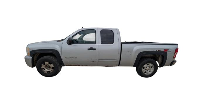 2010 chevrolet silverado-1500 lt1-extended-cab-long-box-4wd with 263160 miles for sale near elk-river, minnesota 6bef20f416e0465da6c115d2ffed41ff.jpg