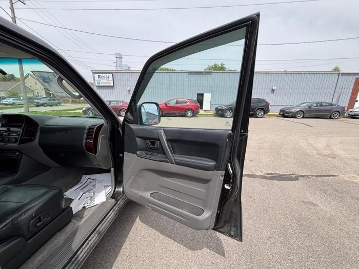 2002 mitsubishi montero limited-4wd with 166198 miles for sale near rochester, minnesota 6c1056d05e1f483c86dd9738d6c2f760.jpeg