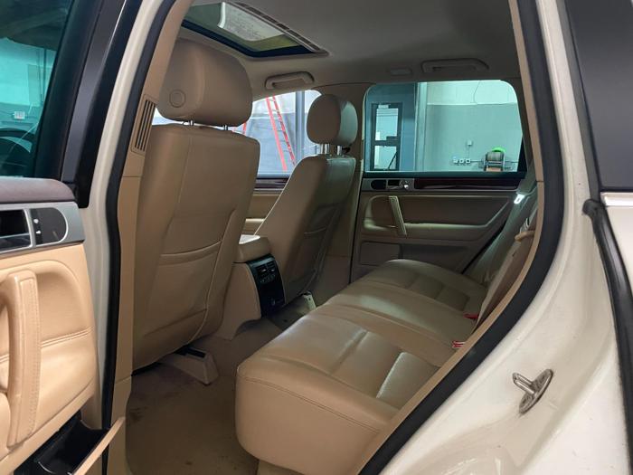 2006 volkswagen touareg with 203118 miles for sale near elk-river, minnesota 6c1c374866b64b51bba93ac8484fe9c1.jpg