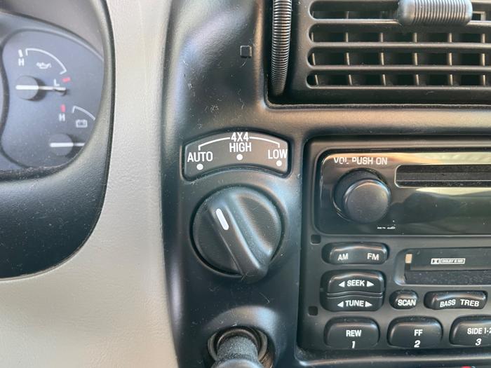 1998 ford explorer xl-4-door-4wd with 232725 miles for sale near elk-river, minnesota 6c3d64f1de6d4e66acae1e55db0e5b66.jpeg