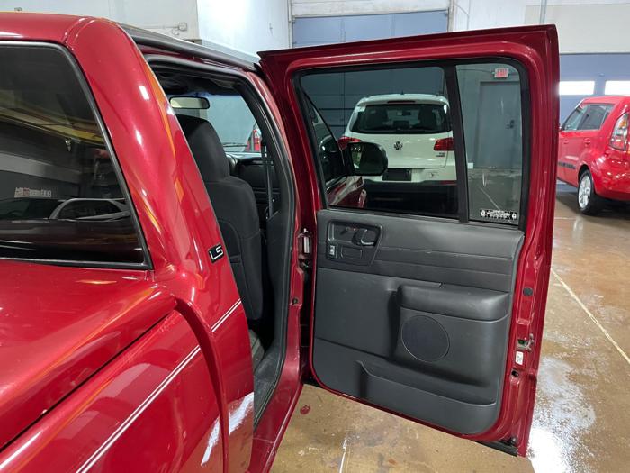 2003 chevrolet s-10-pickup ls with 191135 miles for sale near elk-river, minnesota 6c6529f39fd7454fb9990a815ed52084.jpg