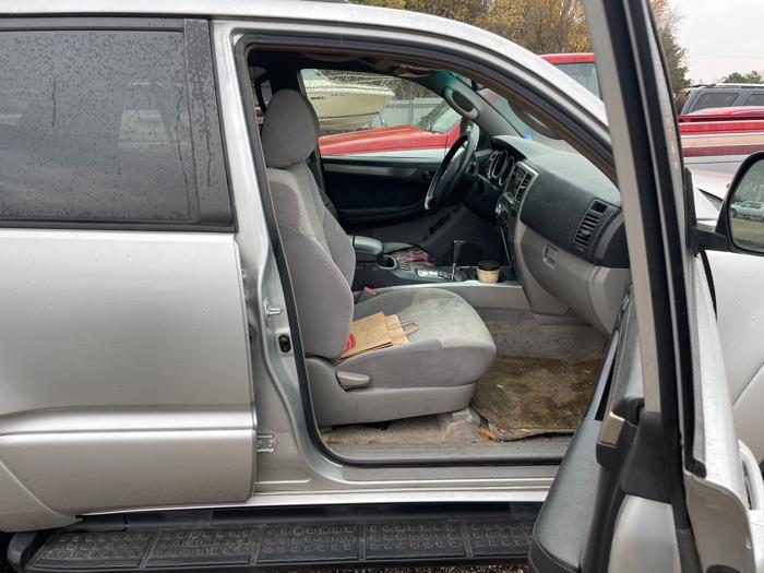 2004 toyota 4runner sr5-4wd with 157336 miles for sale near elk-river, minnesota 6c77a55cf8444965b3cab65fcb0247a2.jpeg